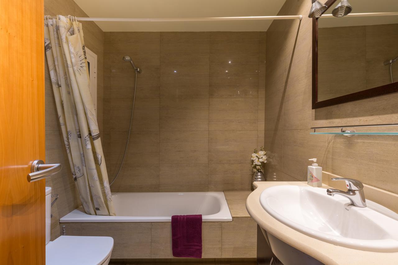 Aparteasy - Family Apartment Sant Antoni Barcelona Habitación foto