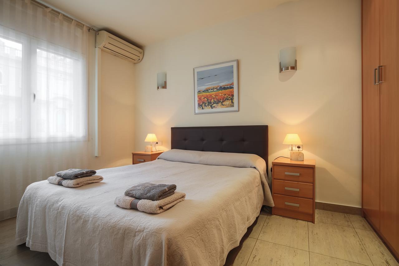 Aparteasy - Family Apartment Sant Antoni Barcelona Habitación foto