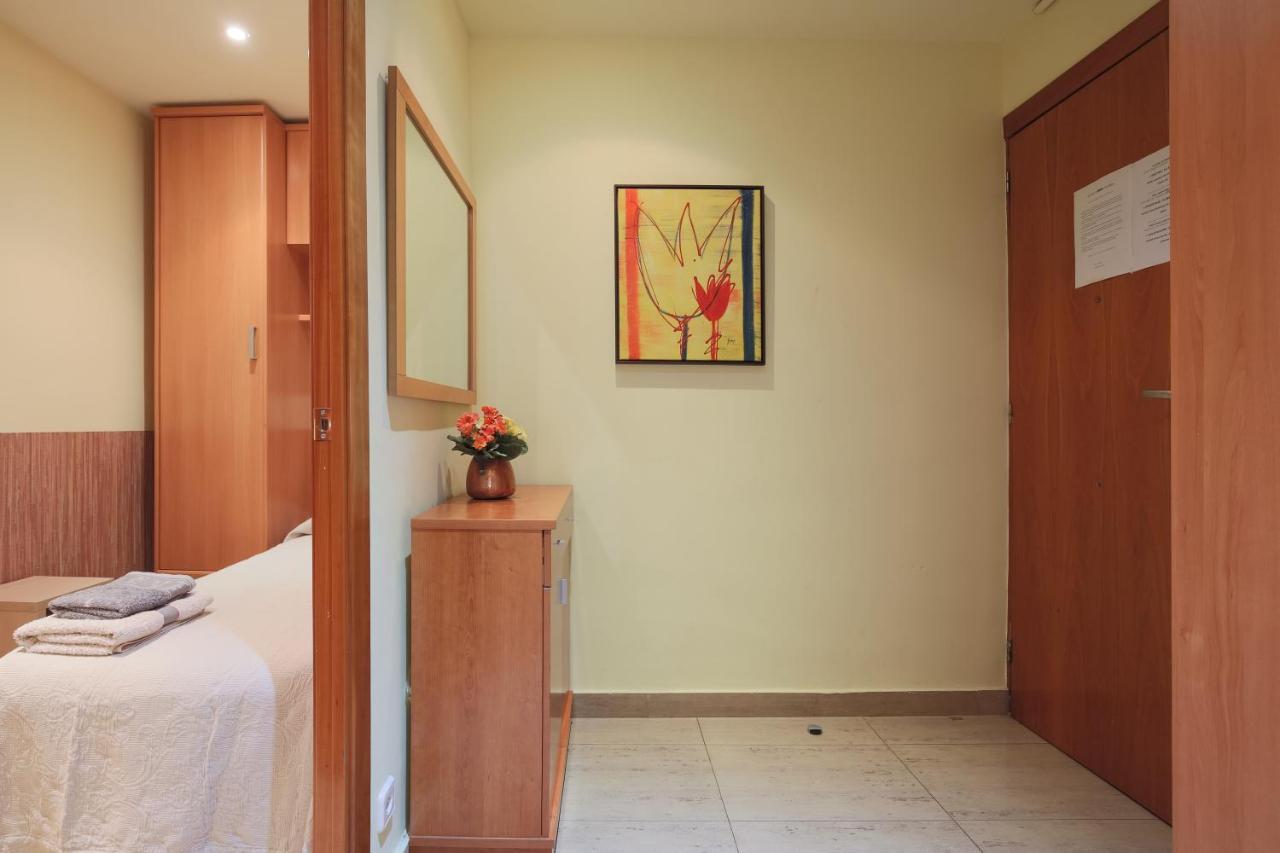 Aparteasy - Family Apartment Sant Antoni Barcelona Habitación foto